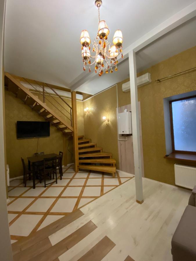 Двухуровневая Квартира На Дерибасовской Odesa Exterior photo