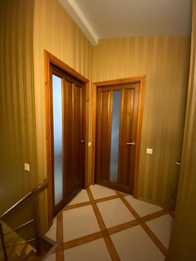 Двухуровневая Квартира На Дерибасовской Odesa Exterior photo